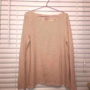 J. CREW artist tee. NWOT.✨